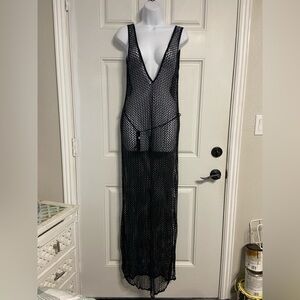 T27- LUCY LOVE Black Fish Net Crochet Maxi Cover-Up BEACH Dress